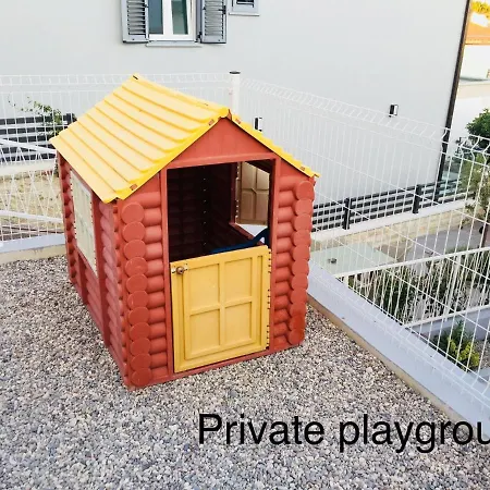 Leptiric Apartment Podstrana